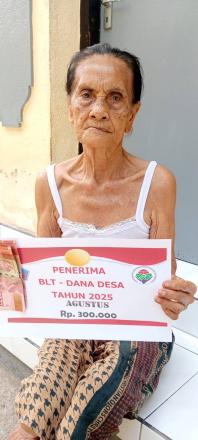 Pemberian BLT Desa Sangsit bulan September kepada KPM